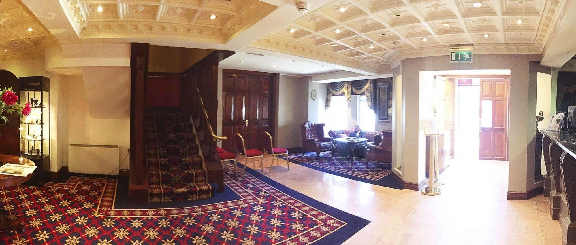 Tf Royal & Theatre Hotel 3*